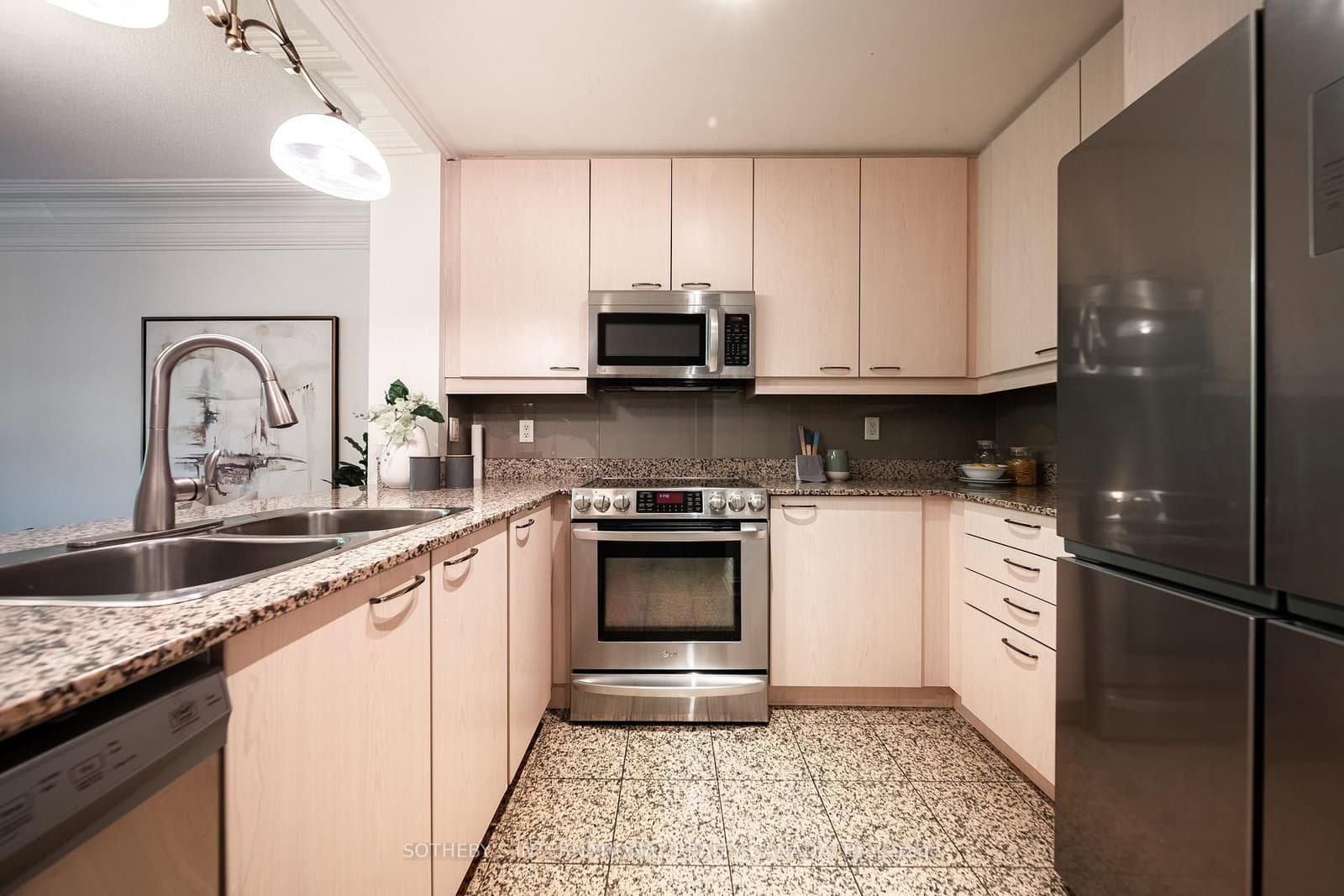 80 Palace Pier Court, Unit 302 thumbnail 6