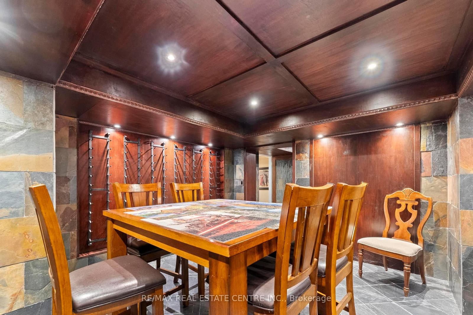 2454 Springforest Drive thumbnail 46