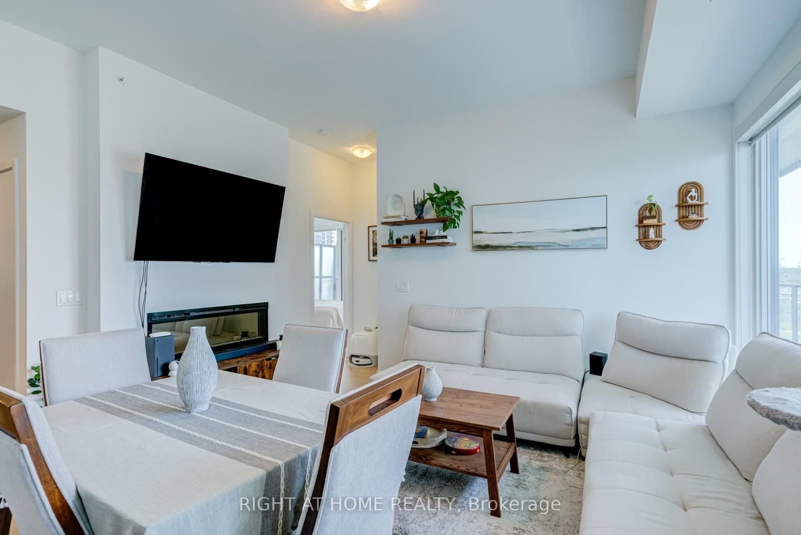 30 Shore Breeze Drive, Unit 1413 thumbnail 14