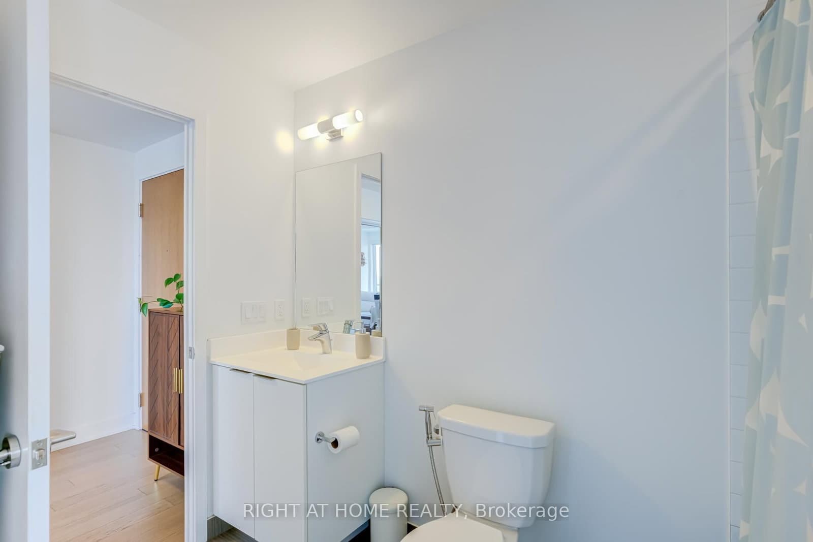 30 Shore Breeze Drive, Unit 1413 thumbnail 27