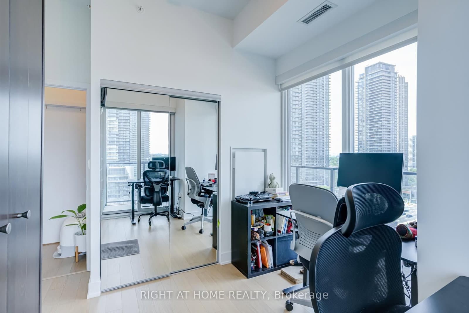 30 Shore Breeze Drive, Unit 1413 thumbnail 30