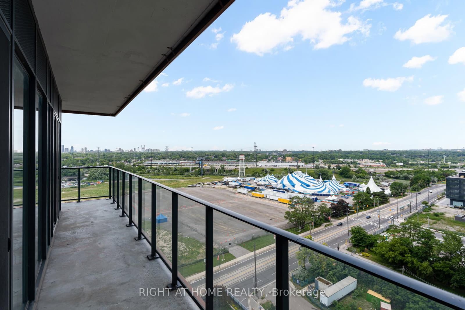 30 Shore Breeze Drive, Unit 1413 thumbnail 36
