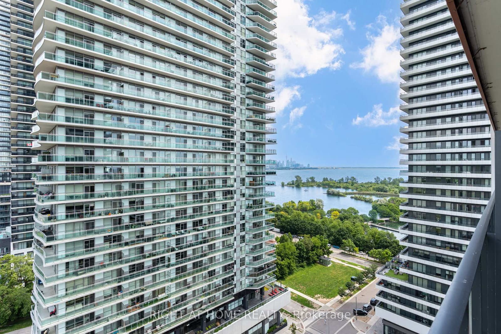 30 Shore Breeze Drive, Unit 1413 thumbnail 38