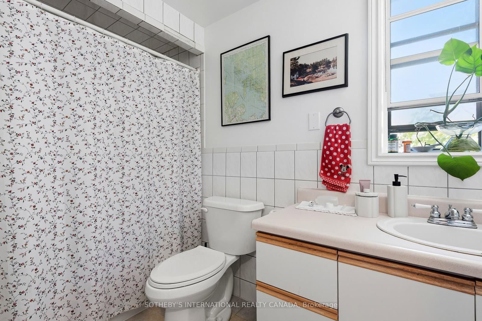 376 Sunnyside Avenue thumbnail 10