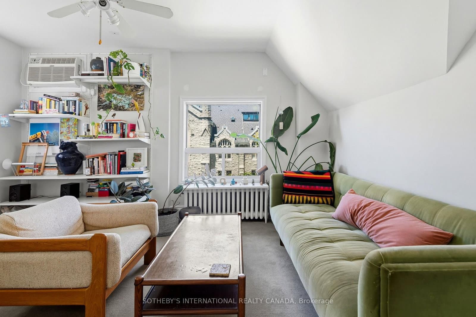 376 Sunnyside Avenue thumbnail 15