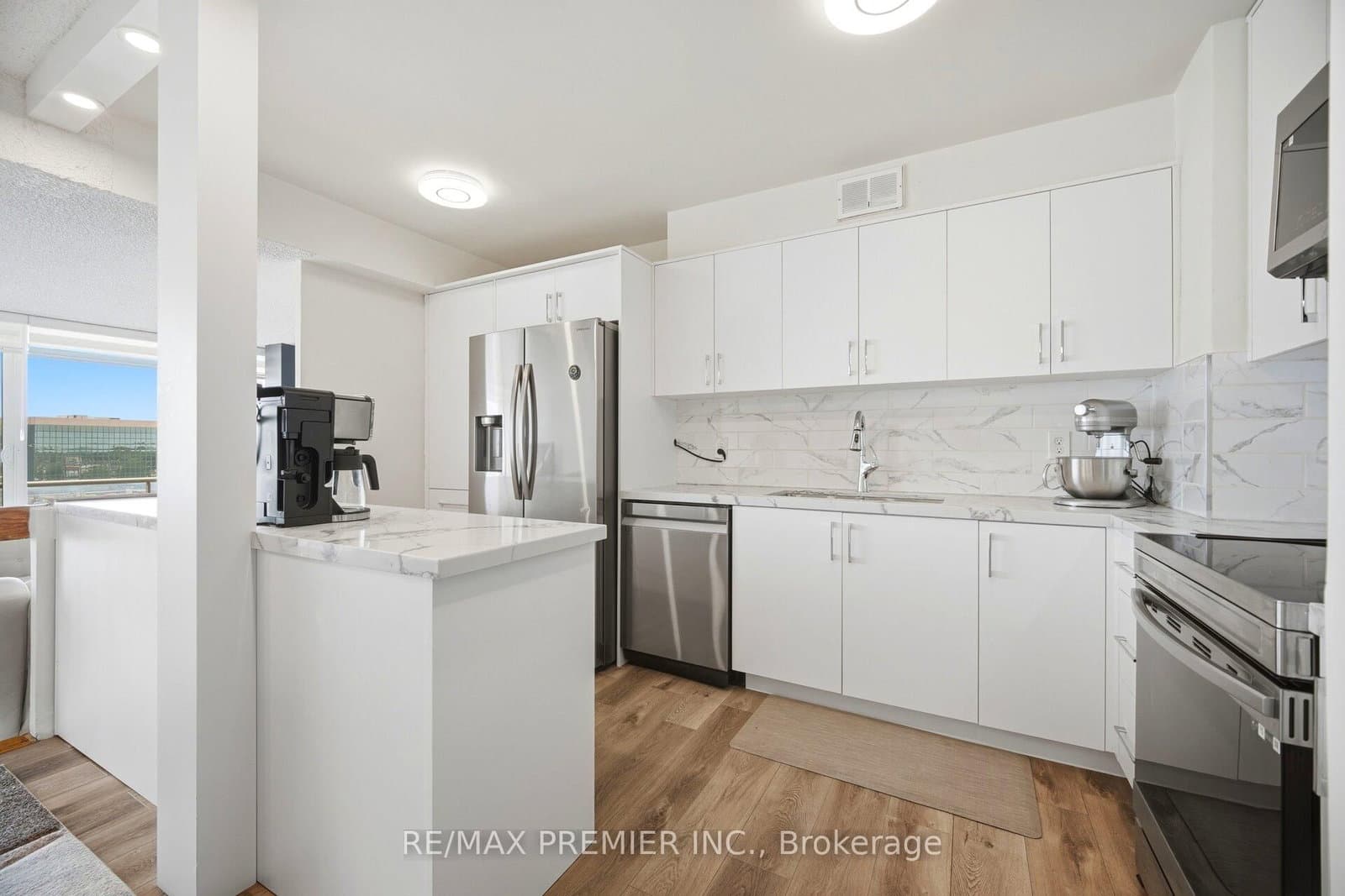 1 Four Winds Drive, Unit 701 thumbnail 13