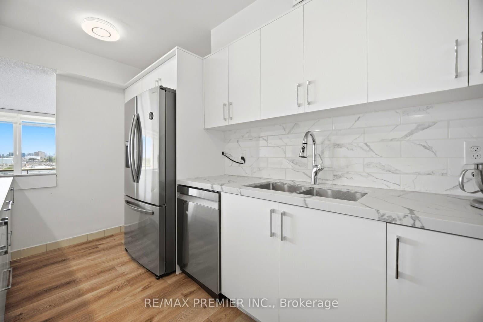 1 Four Winds Drive, Unit 701 thumbnail 14