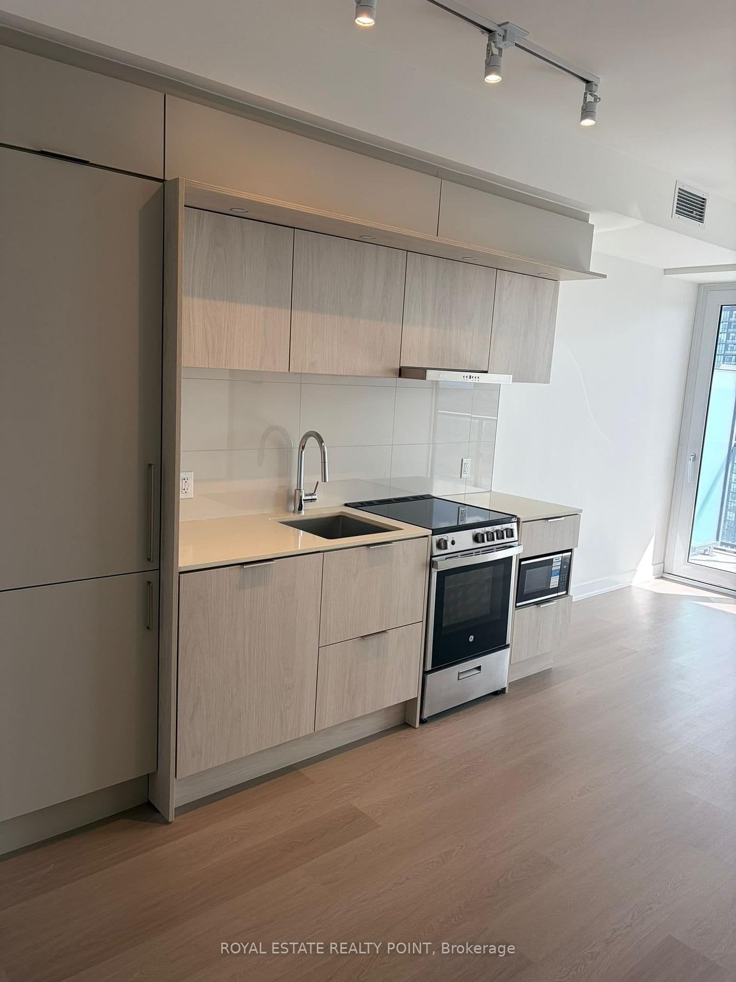 448 Burnhamthorpe Road W, Unit 4001 thumbnail 8