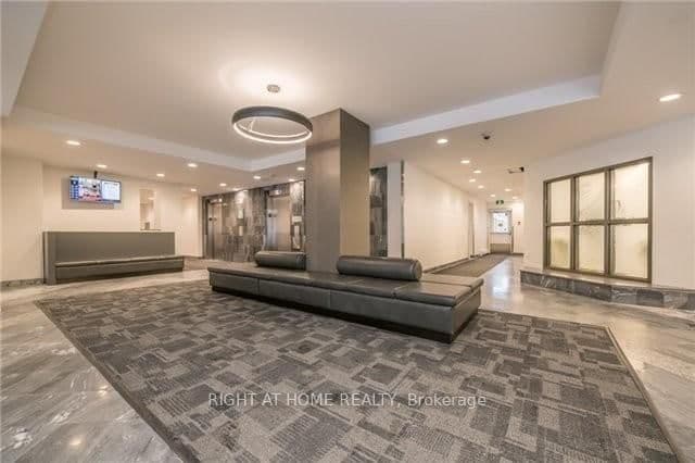 350 Webb Drive, Unit 1807 thumbnail 2