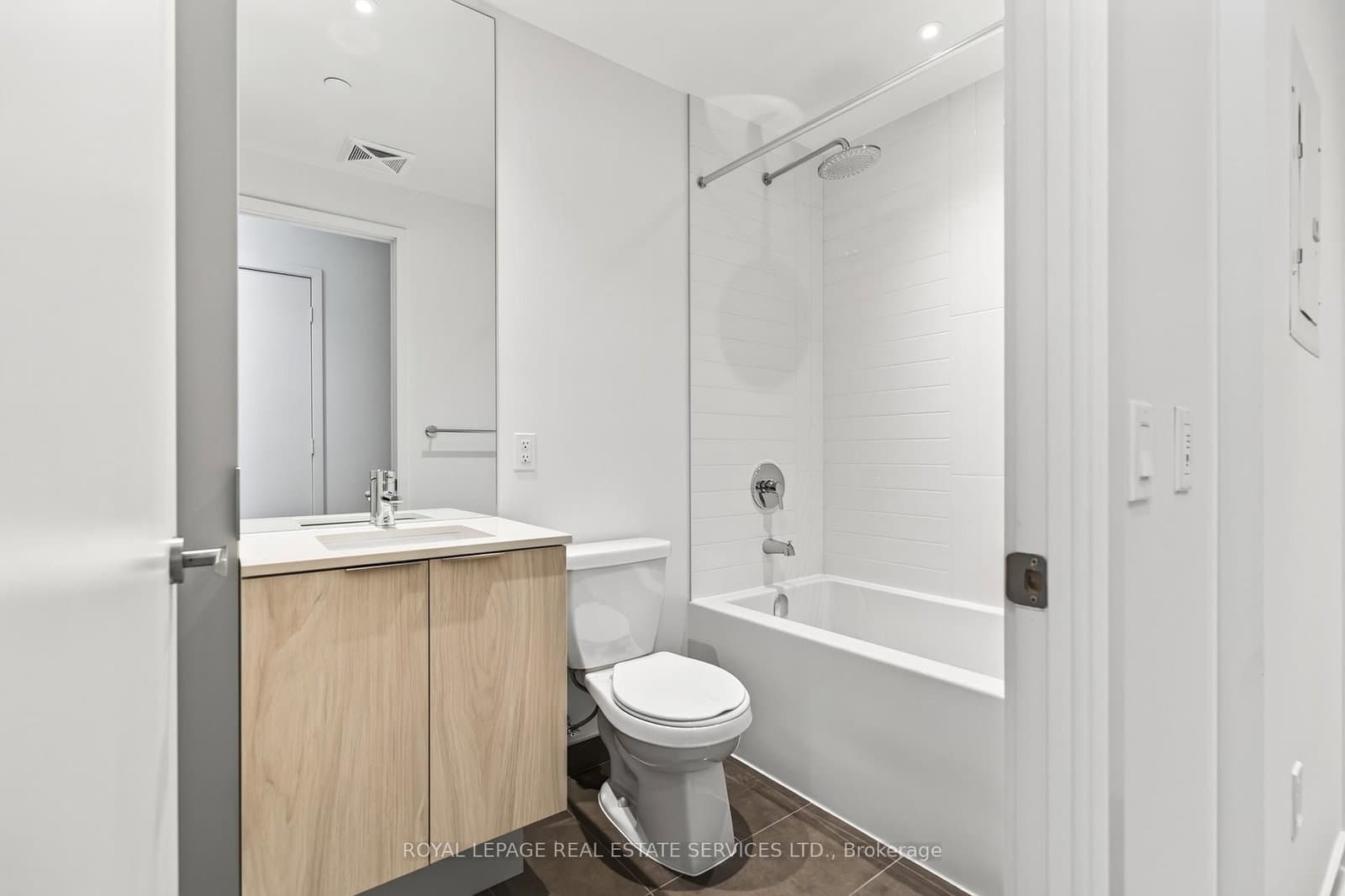 448 Burnhamthorpe Road W, Unit 5101 thumbnail 11