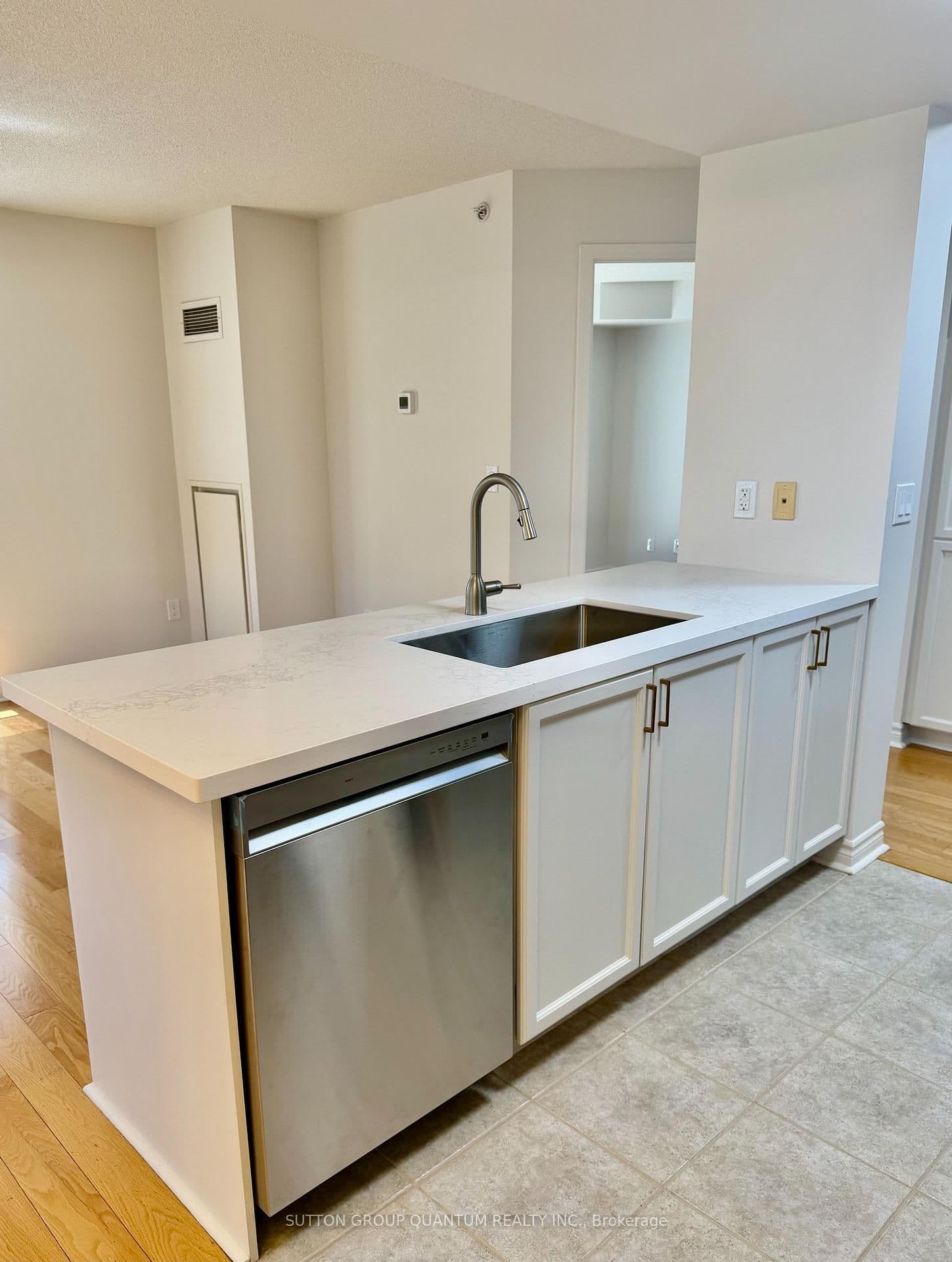 350 Princess Royal Drive, Unit 1103 thumbnail 13