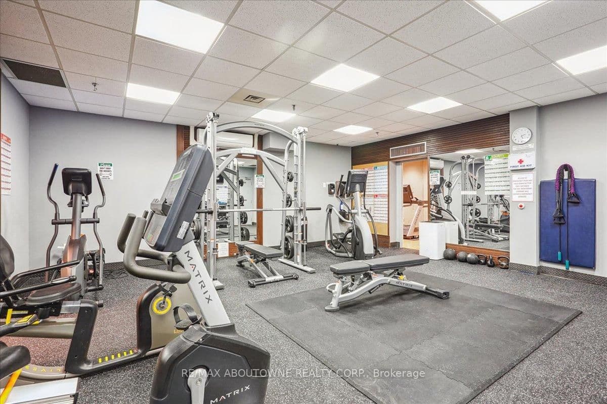 5250 Lakeshore Road, Unit 401 thumbnail 32