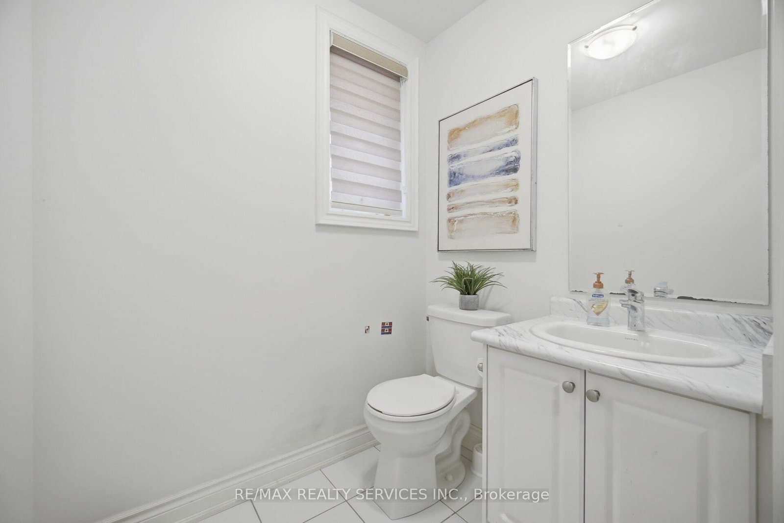 585 Dougall Avenue thumbnail 20