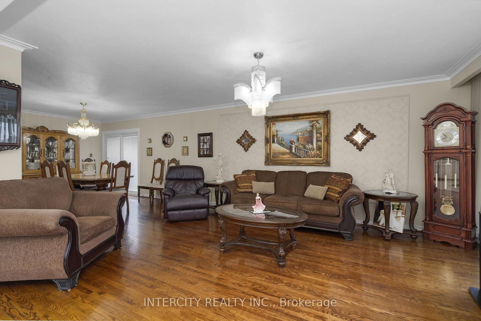 7279 Vernor Drive thumbnail 5