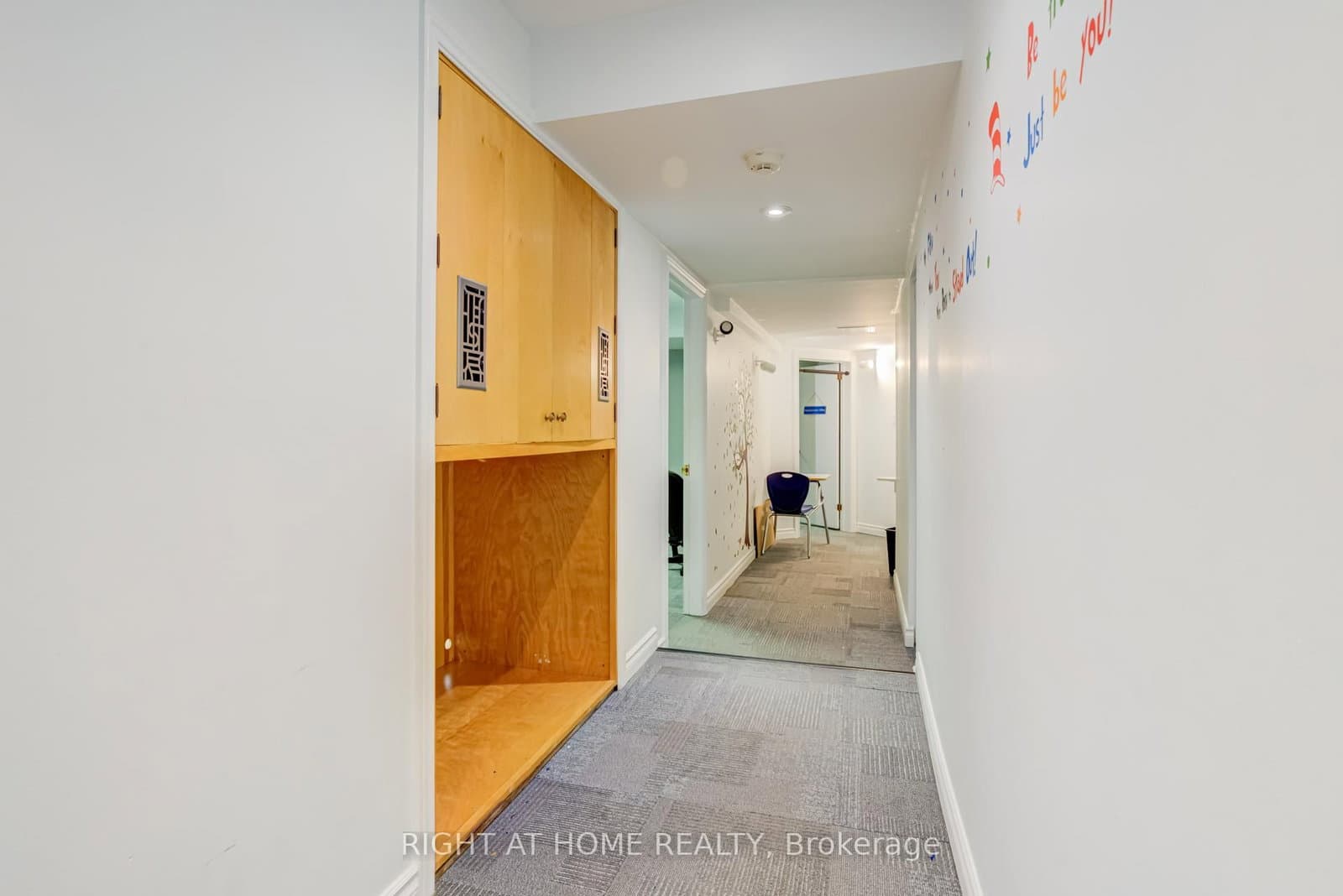 1 Rathburn Road, Unit Lower Level thumbnail 14