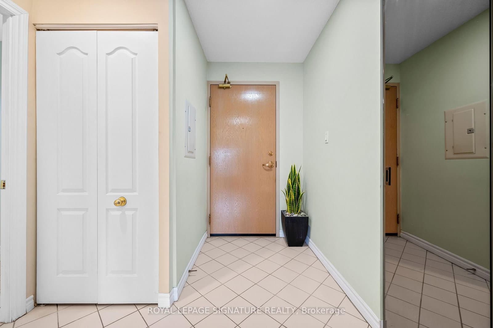 3 Dayspring Circle, Unit 205 thumbnail 4