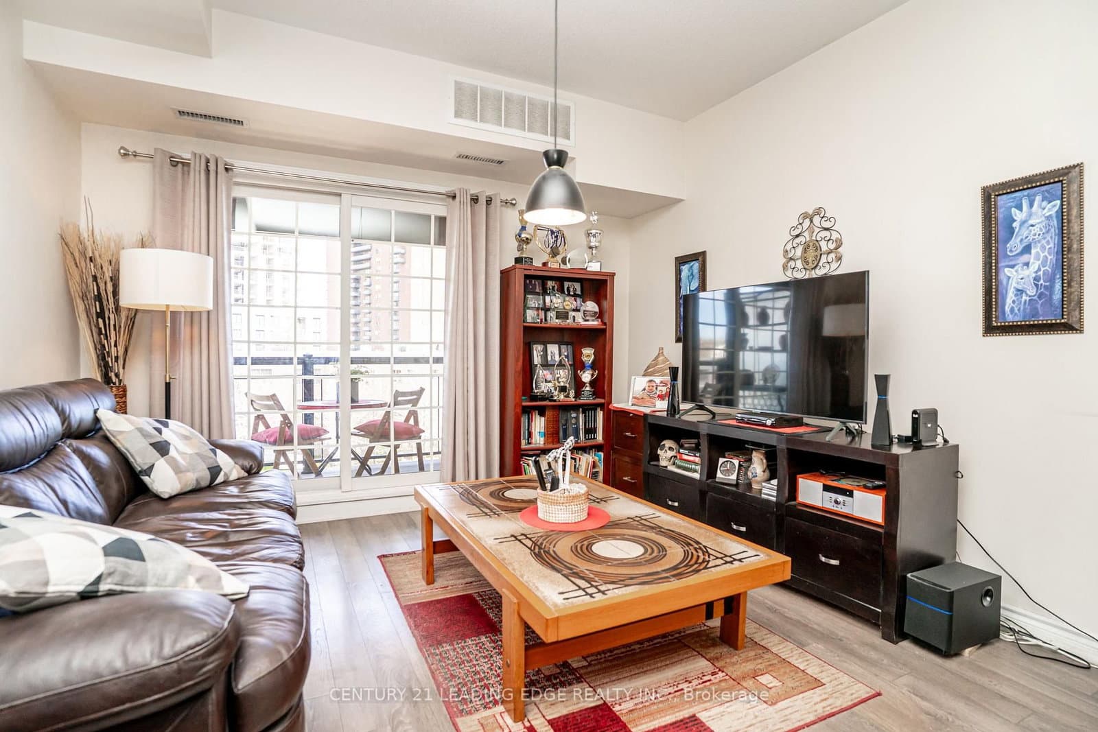 570 Lolita Gardens, Unit 421 thumbnail 17