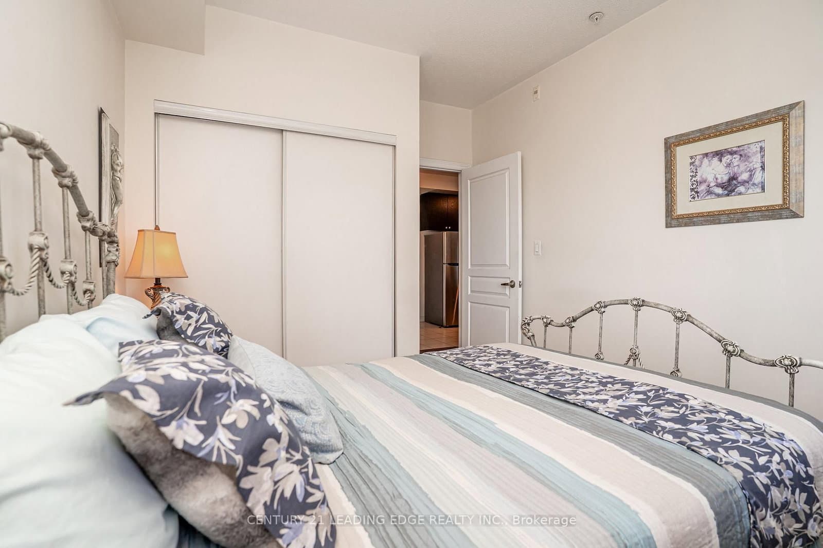 570 Lolita Gardens, Unit 421 thumbnail 24