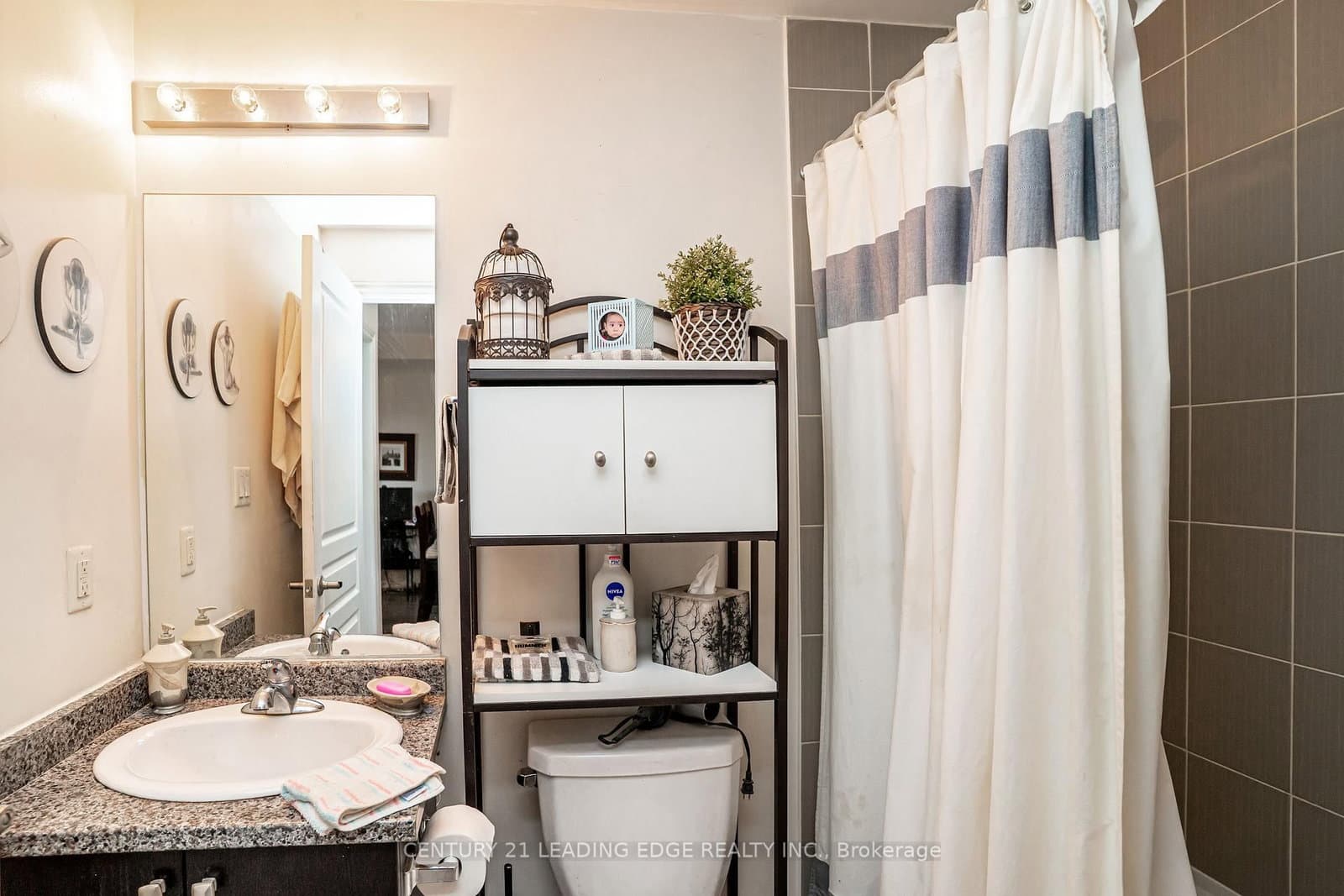 570 Lolita Gardens, Unit 421 thumbnail 25