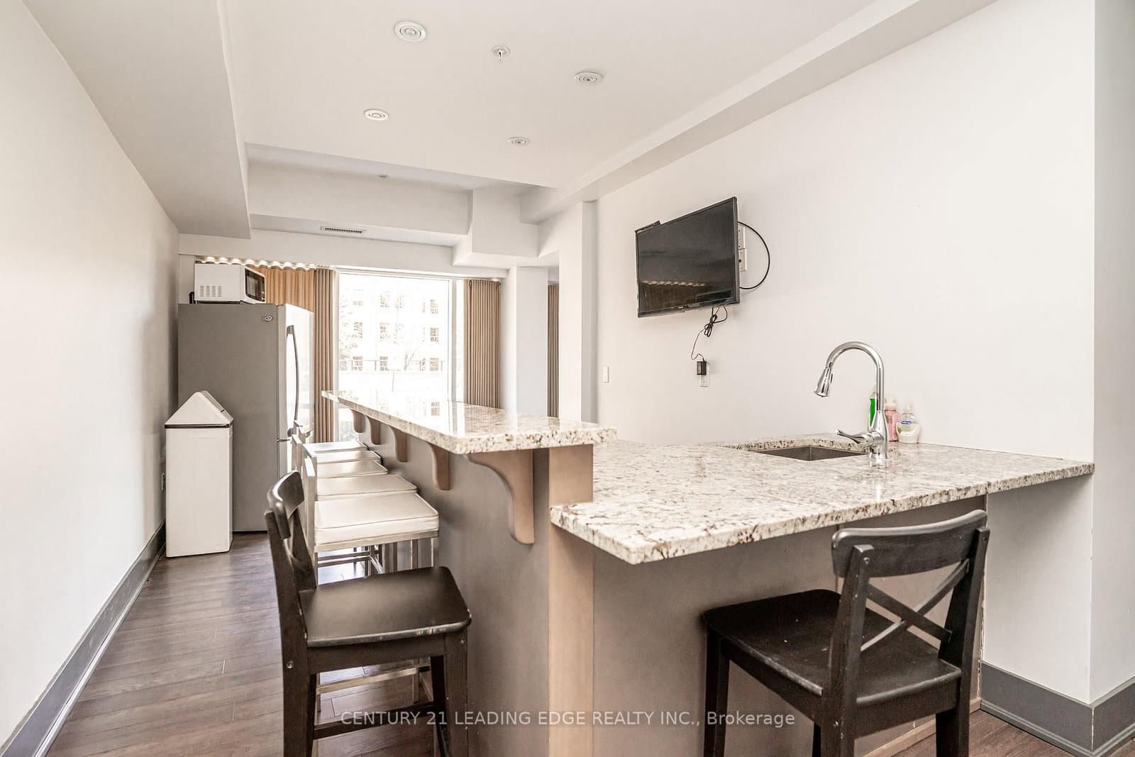 570 Lolita Gardens, Unit 421 thumbnail 29