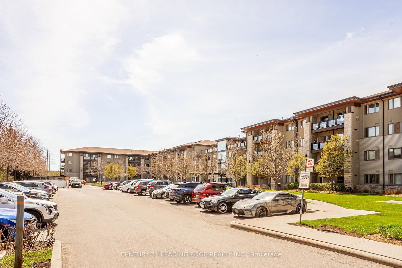 570 Lolita Gardens, Unit 421 thumbnail 3