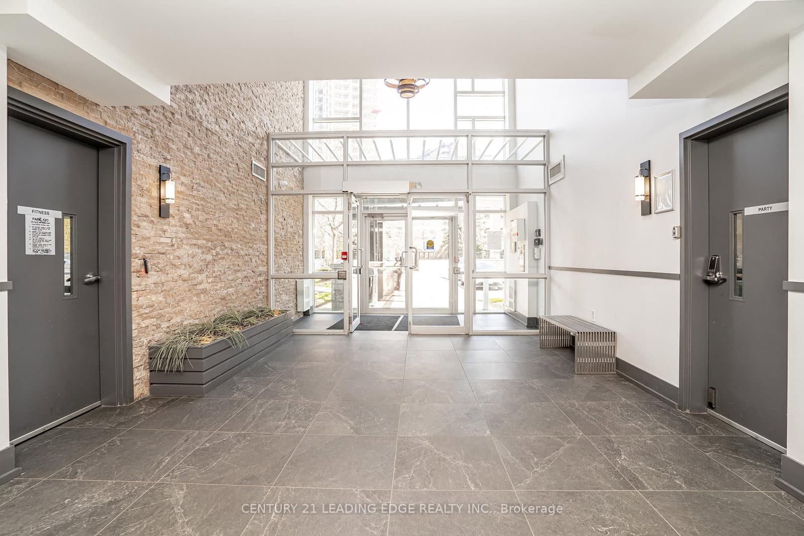 570 Lolita Gardens, Unit 421 thumbnail 5