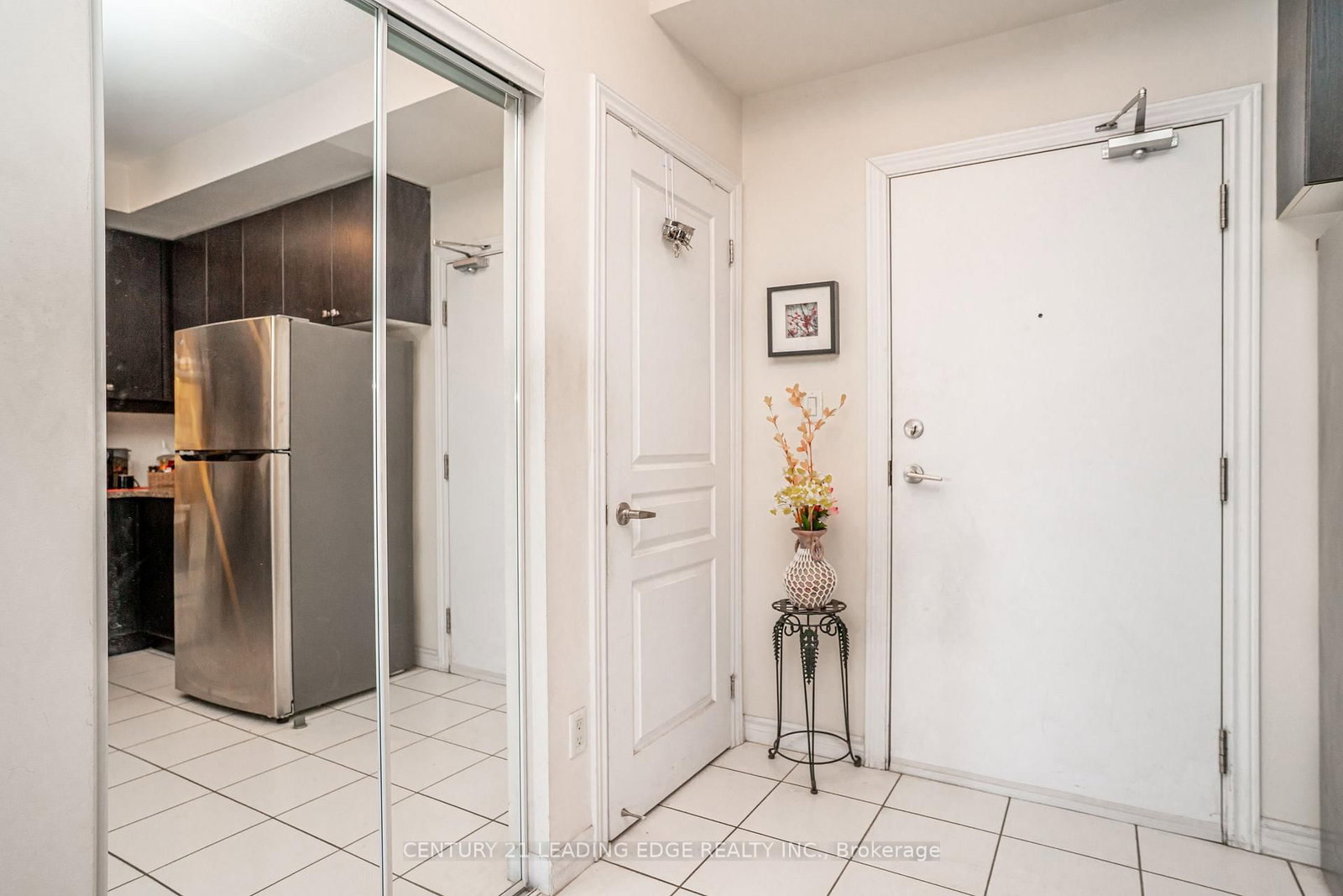 570 Lolita Gardens, Unit 421 thumbnail 9