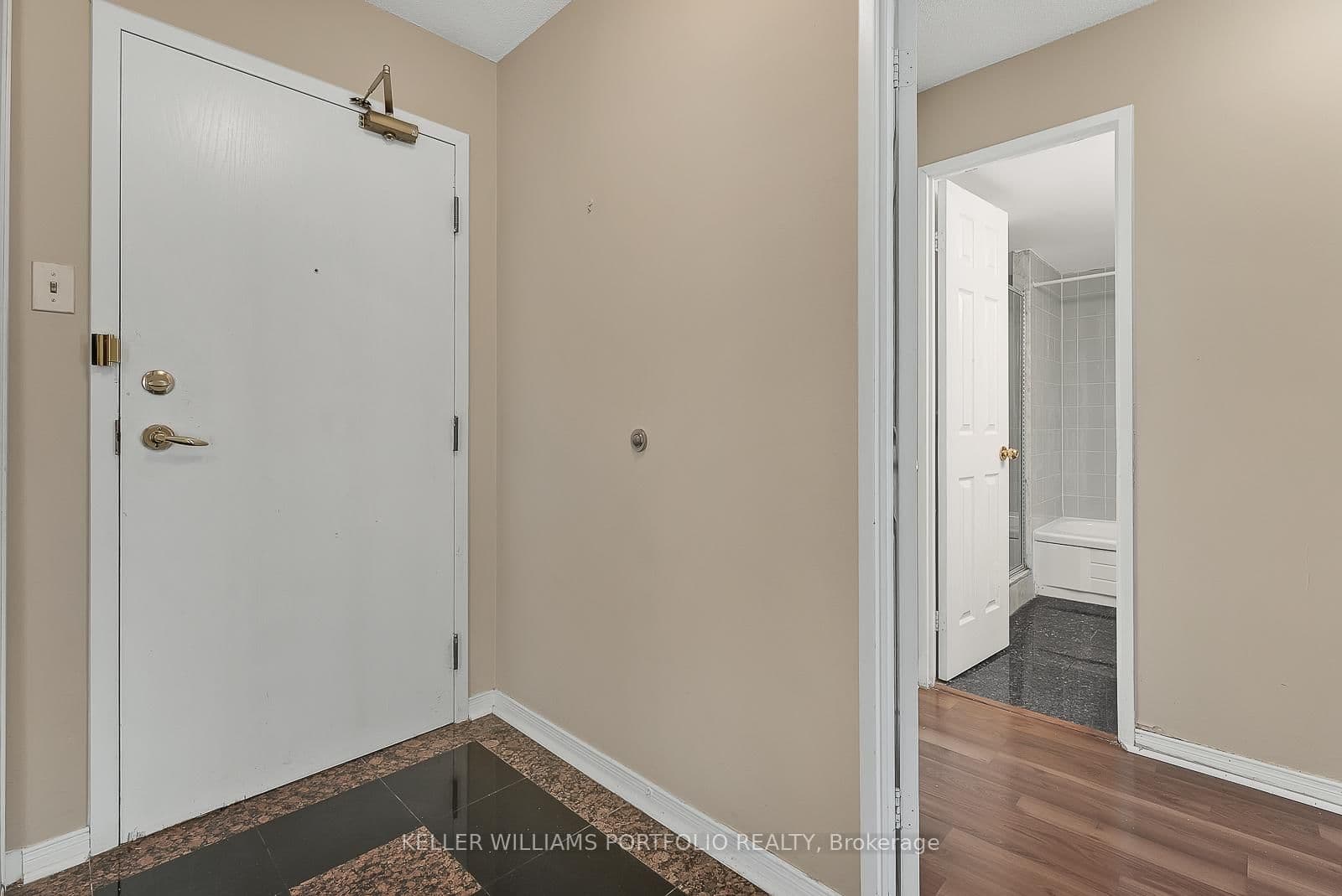 400 Webb Drive, Unit 1402 thumbnail 3