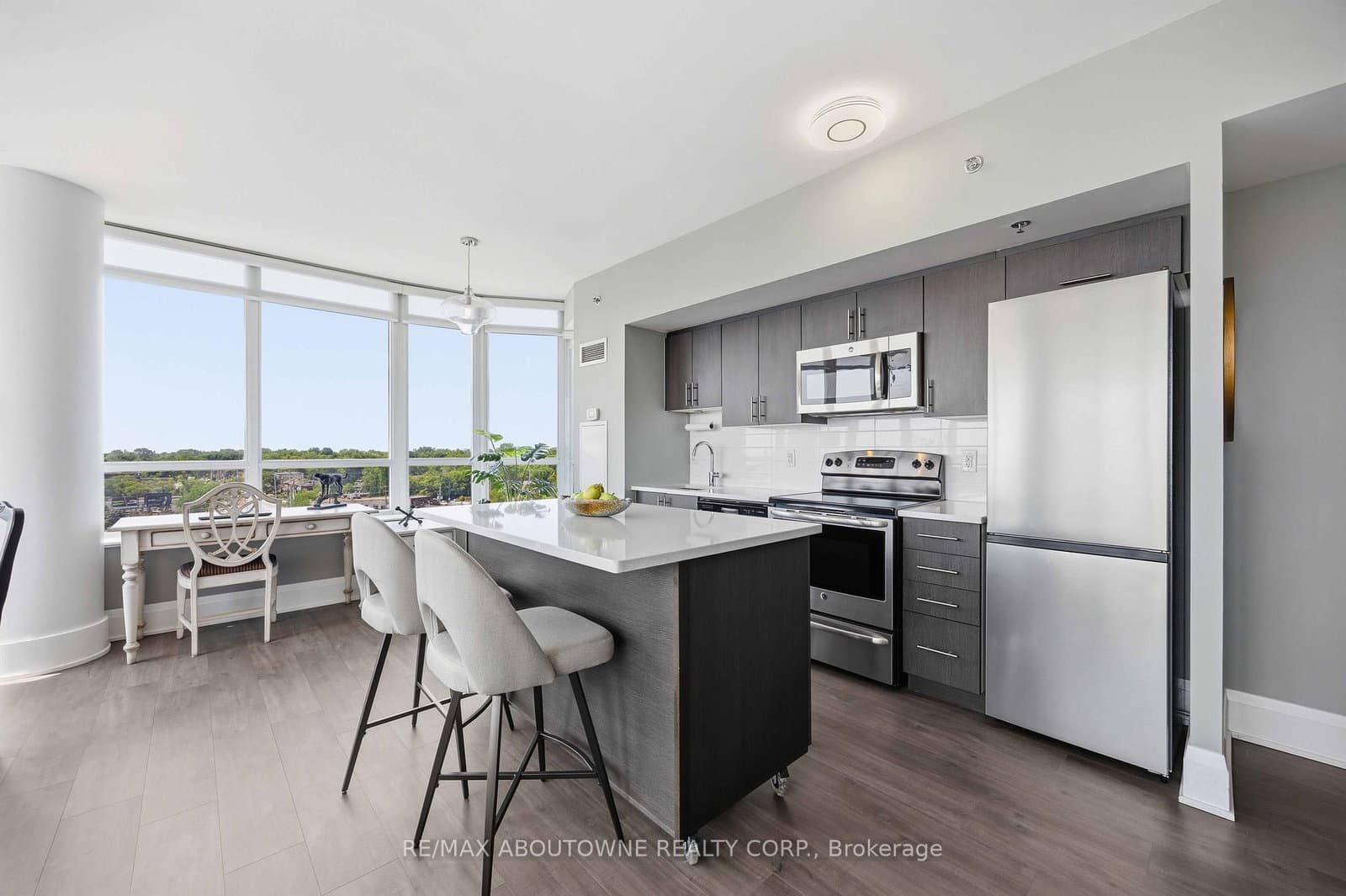 11 Superior Avenue, Unit 904 thumbnail 14
