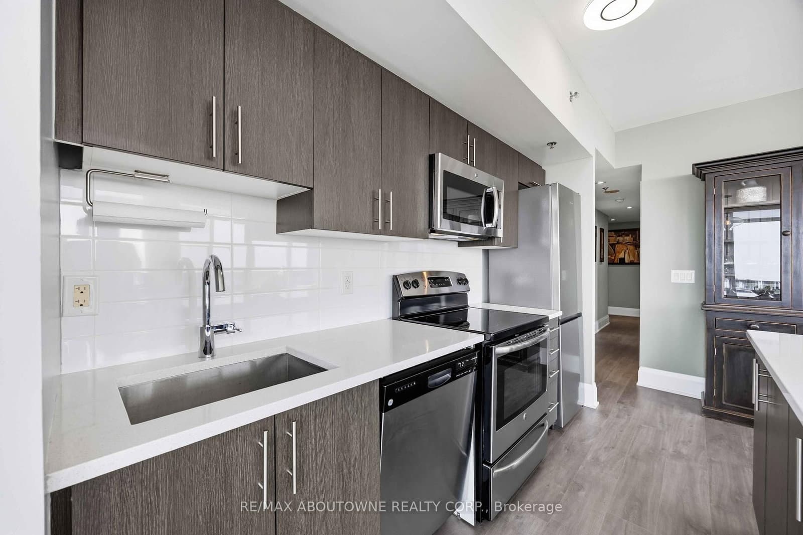 11 Superior Avenue, Unit 904 thumbnail 16