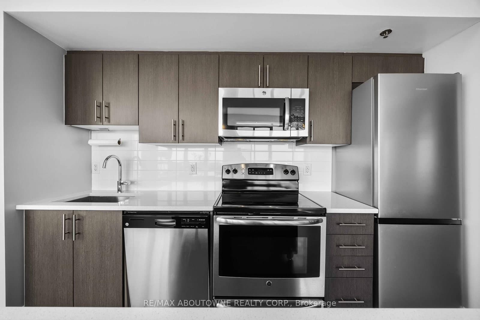 11 Superior Avenue, Unit 904 thumbnail 20