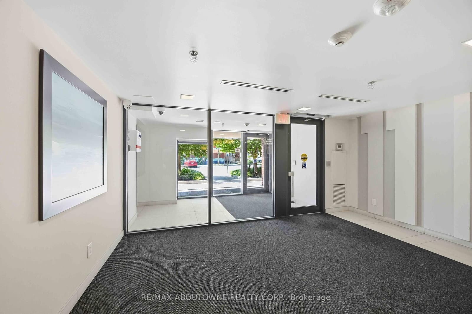 11 Superior Avenue, Unit 904 thumbnail 3