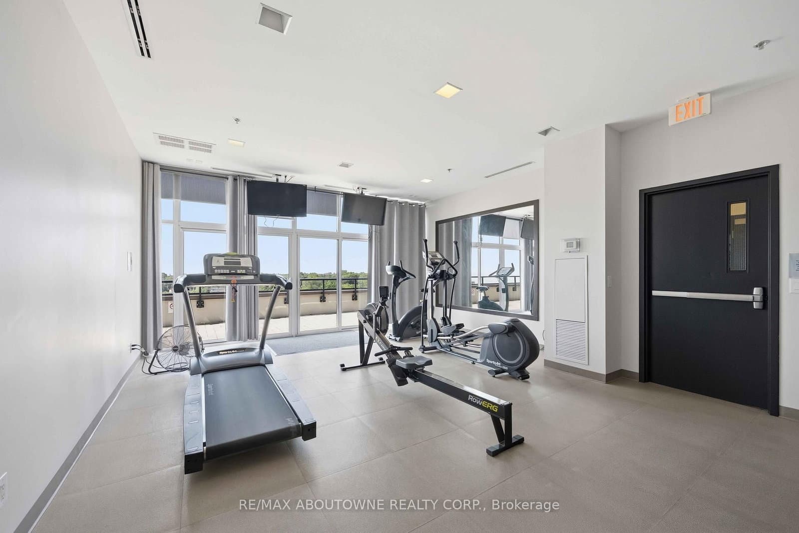 11 Superior Avenue, Unit 904 thumbnail 33