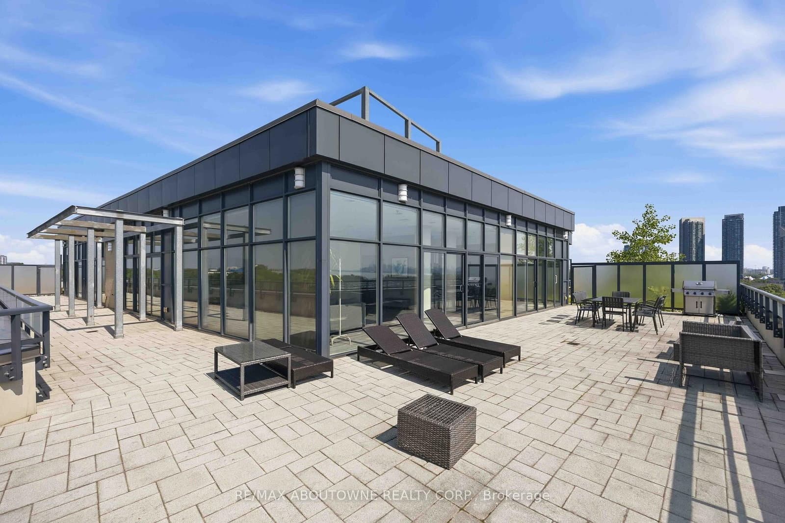 11 Superior Avenue, Unit 904 thumbnail 34
