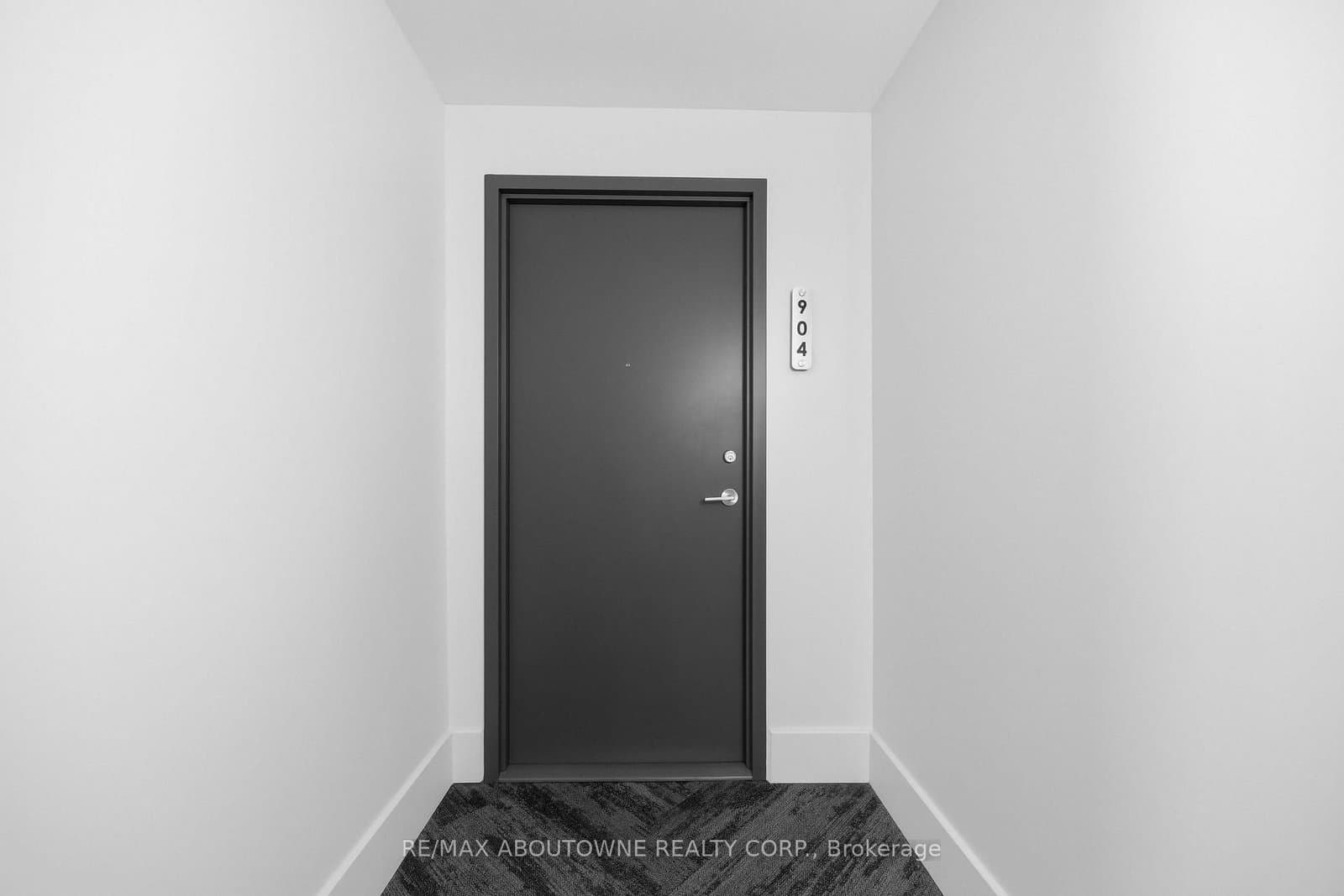 11 Superior Avenue, Unit 904 thumbnail 5