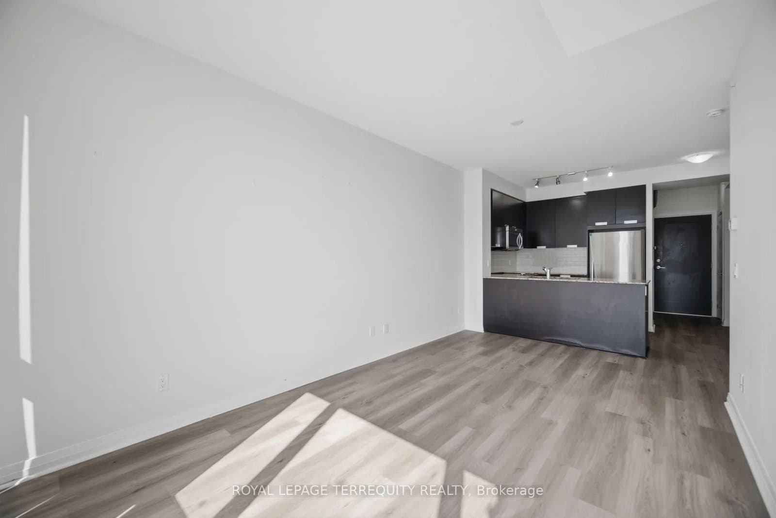 75 Eglinton Avenue W, Unit 703 thumbnail 16