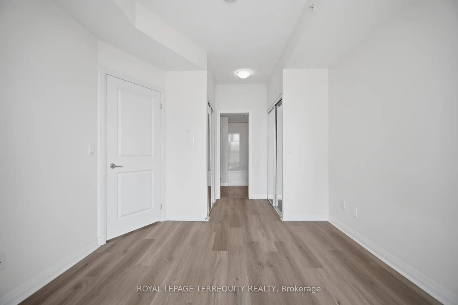 75 Eglinton Avenue W, Unit 703 thumbnail 21