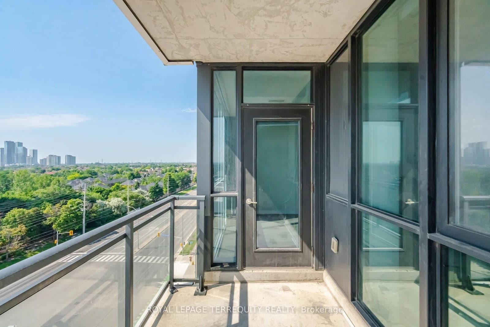 75 Eglinton Avenue W, Unit 703 thumbnail 30