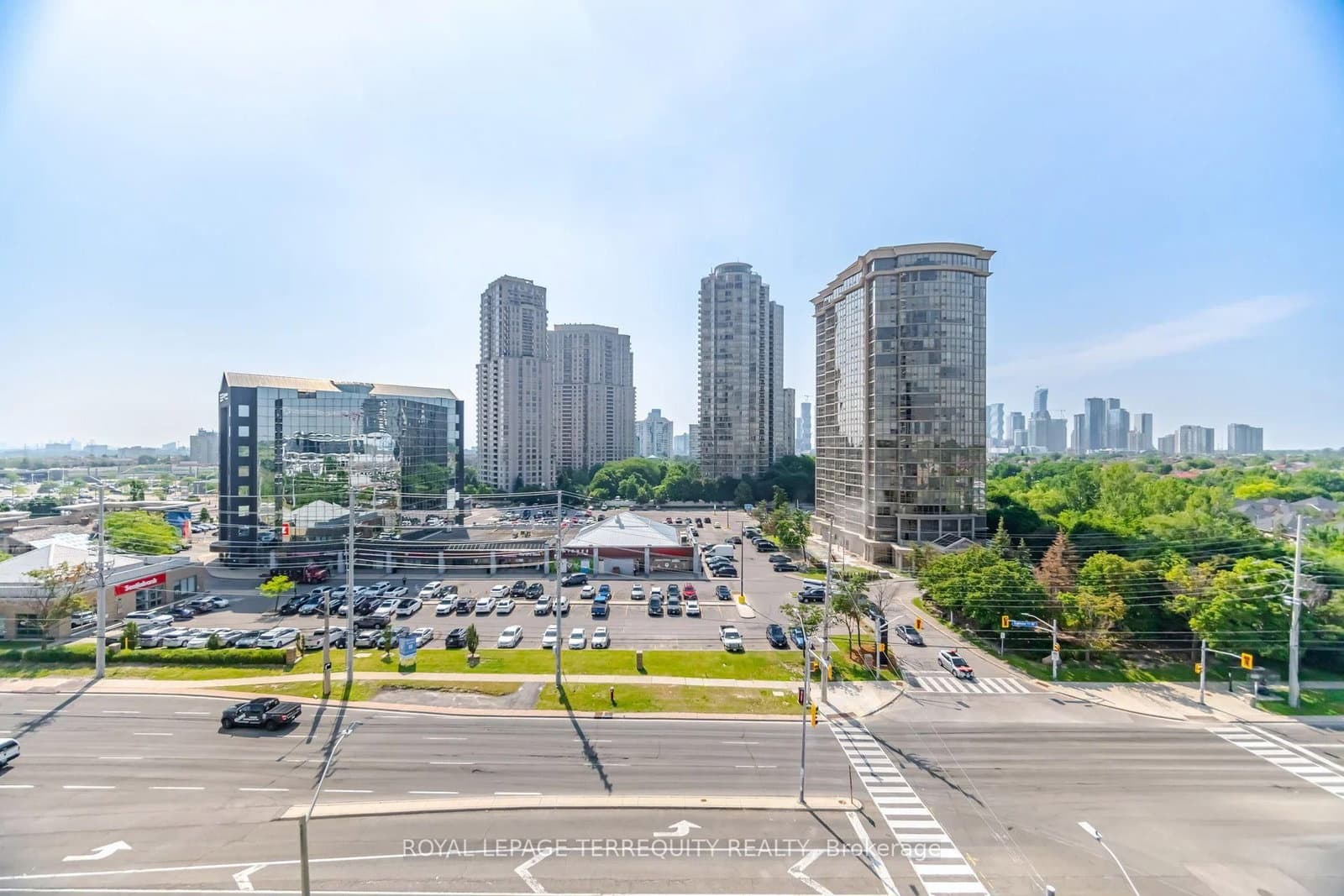 75 Eglinton Avenue W, Unit 703 thumbnail 31