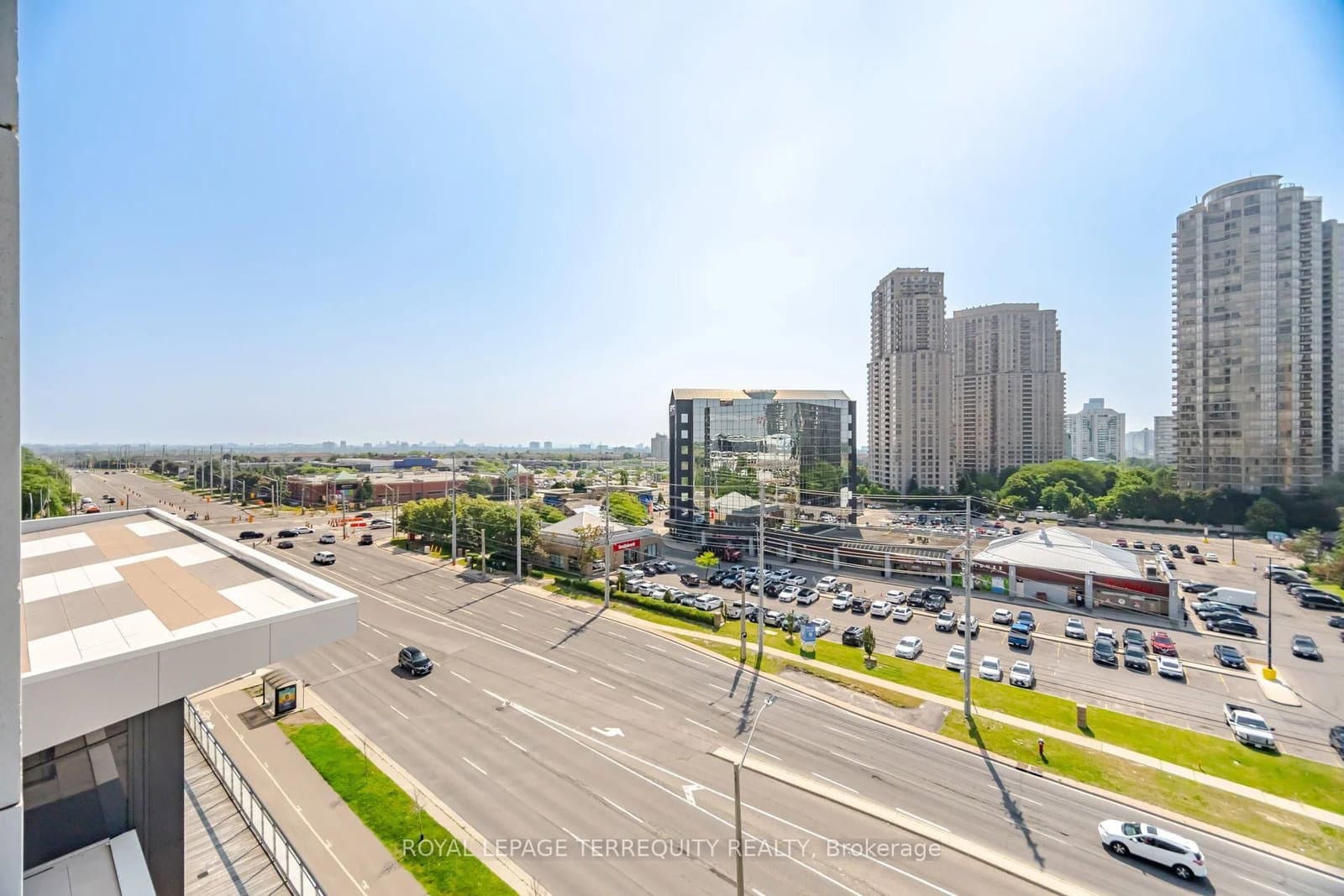 75 Eglinton Avenue W, Unit 703 thumbnail 32