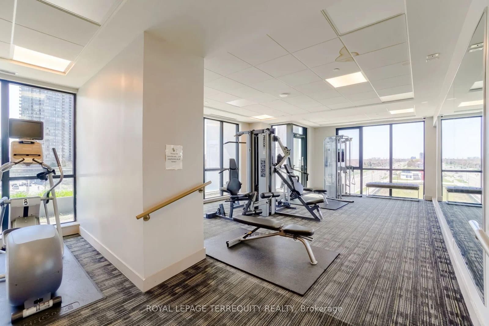 75 Eglinton Avenue W, Unit 703 thumbnail 38