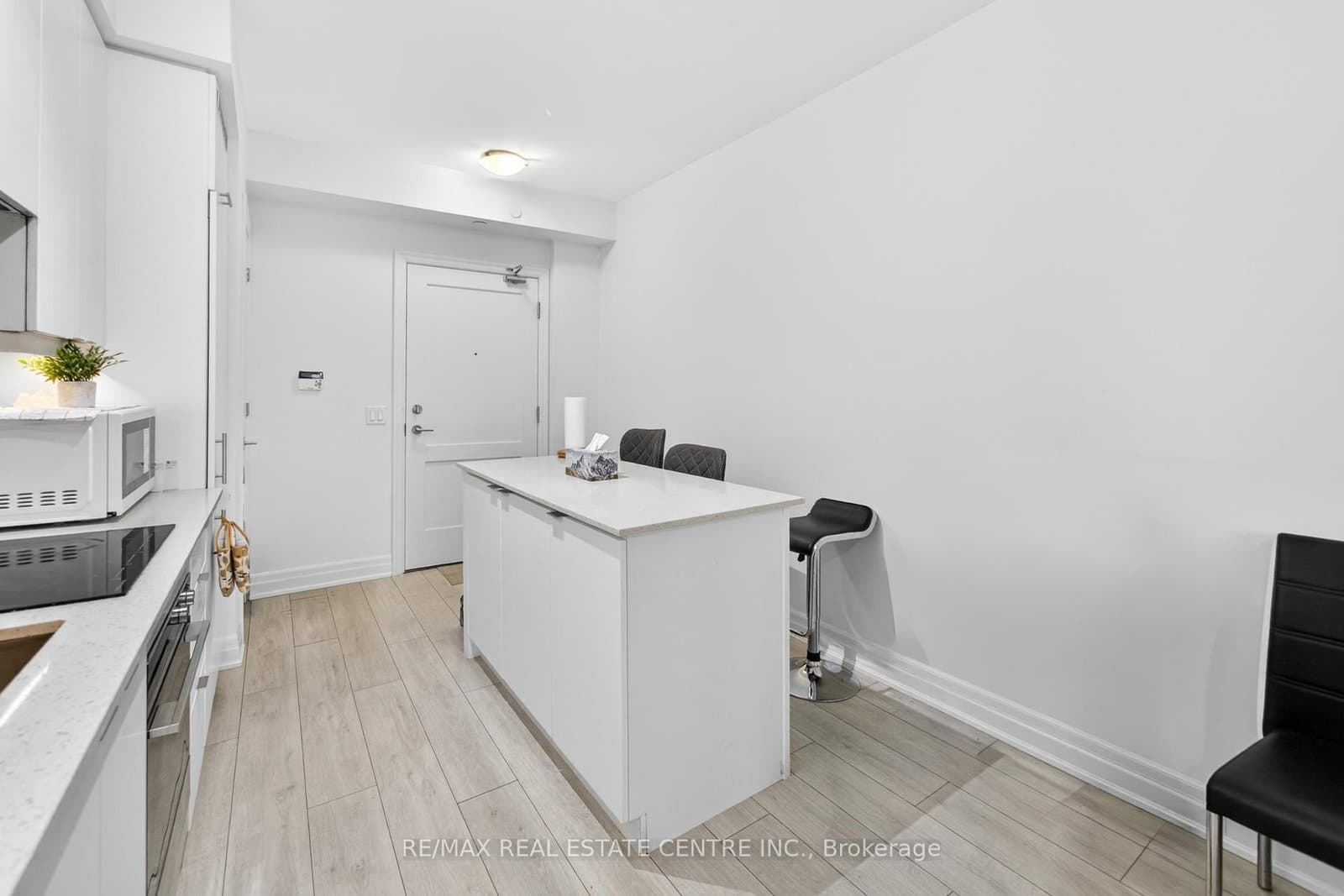 30 Elm Drive, Unit 610 thumbnail 10