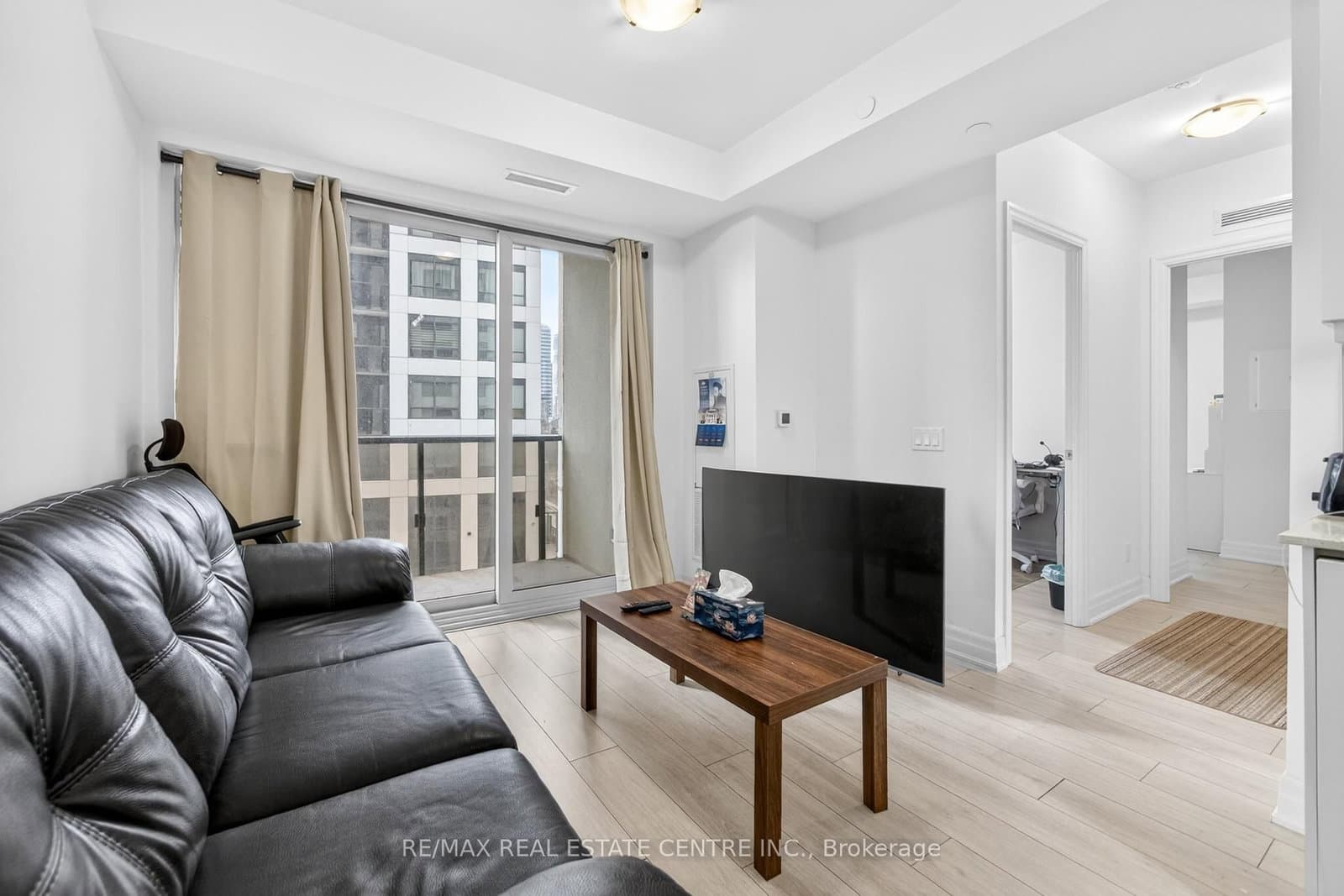 30 Elm Drive, Unit 610 thumbnail 12