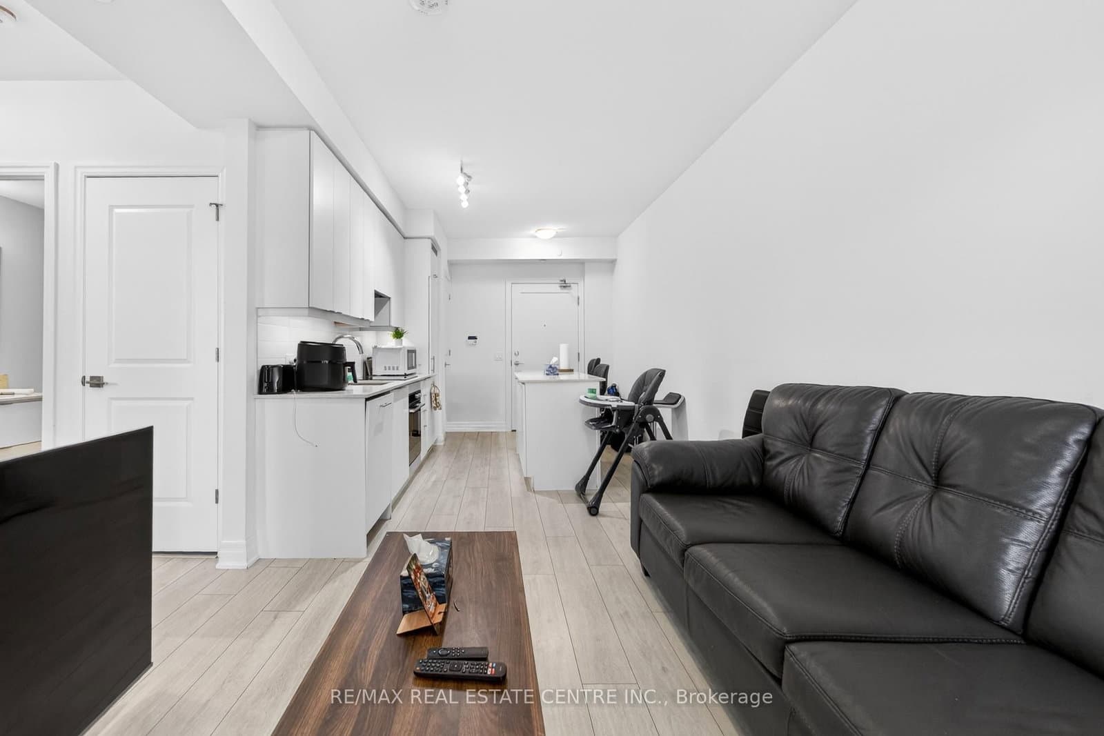 30 Elm Drive, Unit 610 thumbnail 14