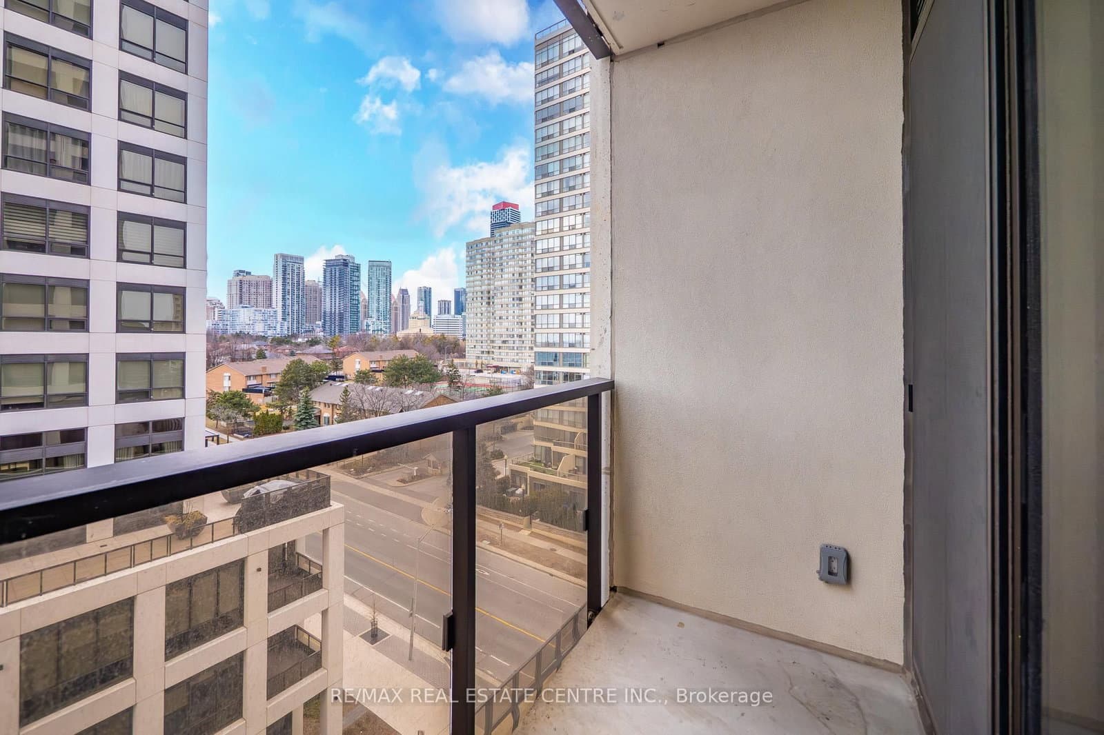 30 Elm Drive, Unit 610 thumbnail 28