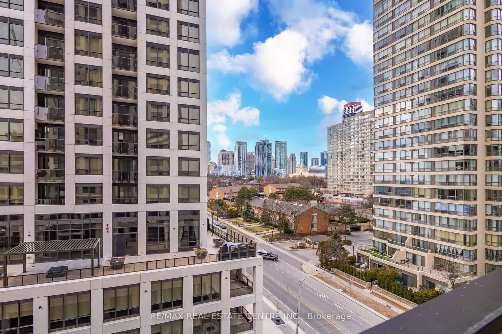 30 Elm Drive, Unit 610 thumbnail 31