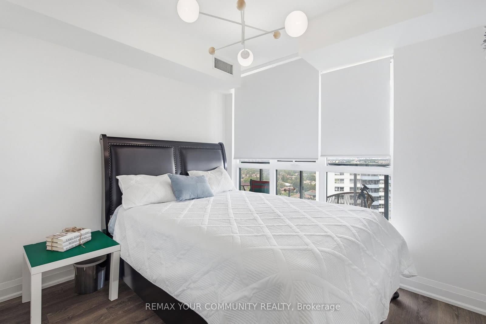 1461 Lawrence Avenue, Unit 1504 thumbnail 17