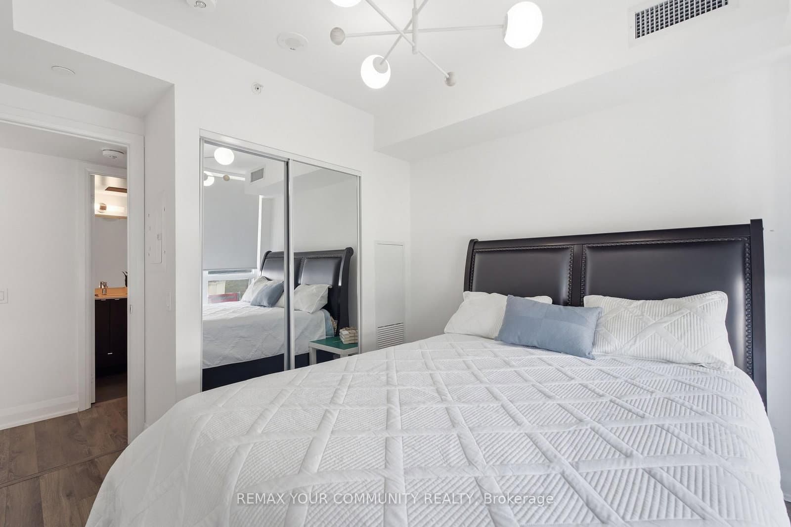 1461 Lawrence Avenue, Unit 1504 thumbnail 18