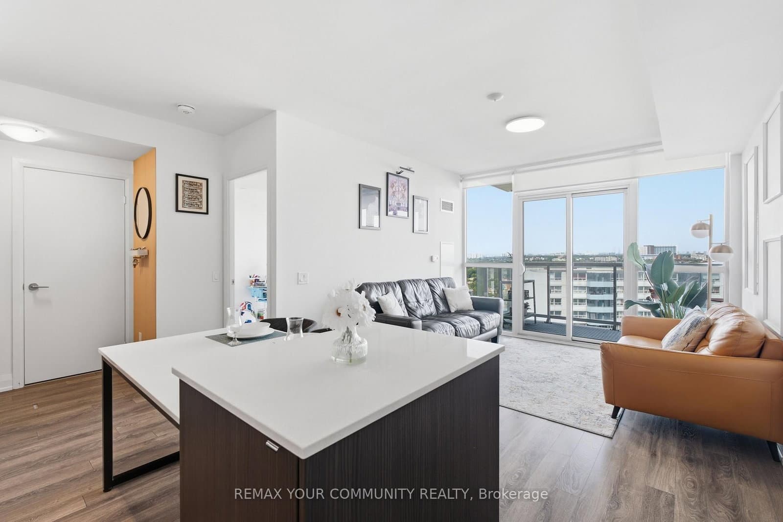 1461 Lawrence Avenue, Unit 1504 thumbnail 9