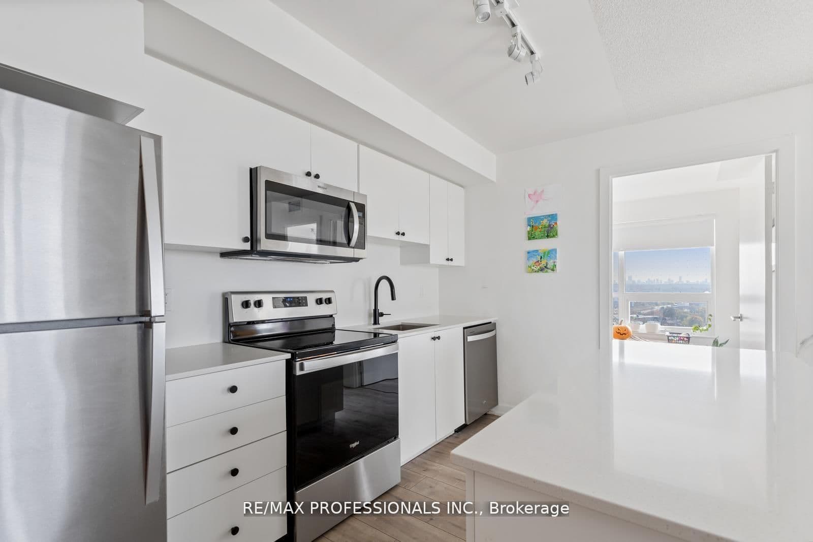 10 Wilby Crescent, Unit 1603 thumbnail 2
